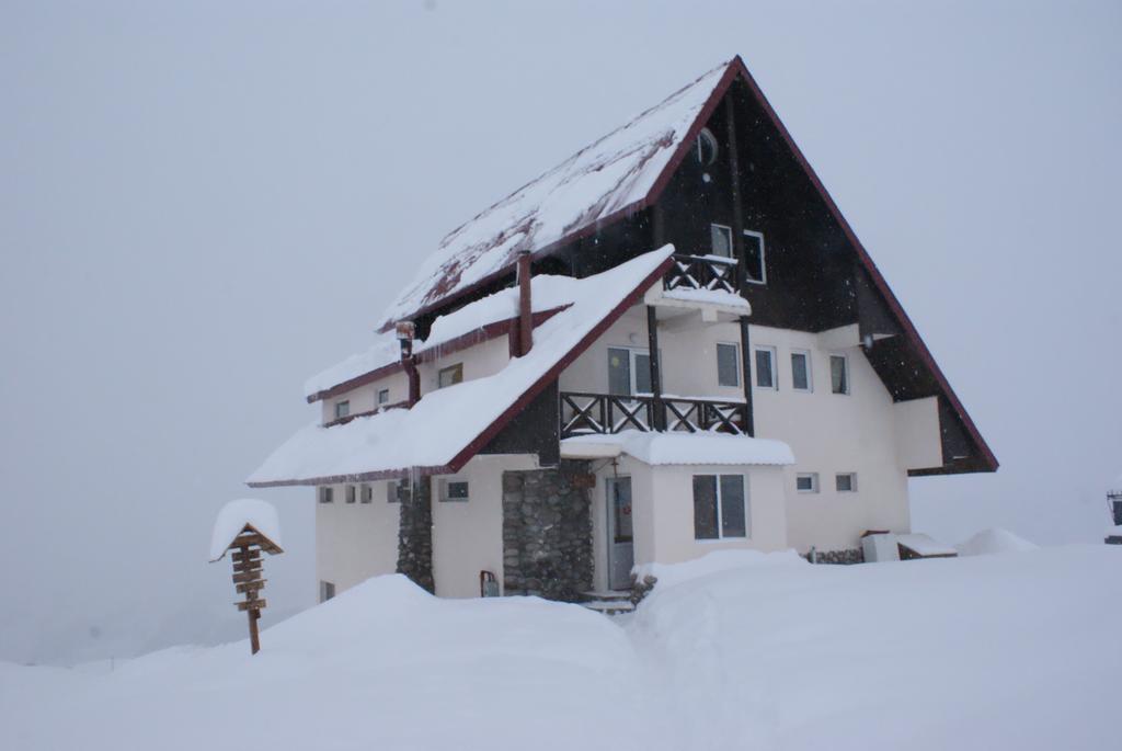 Snow House Albergue Gudauri Exterior foto